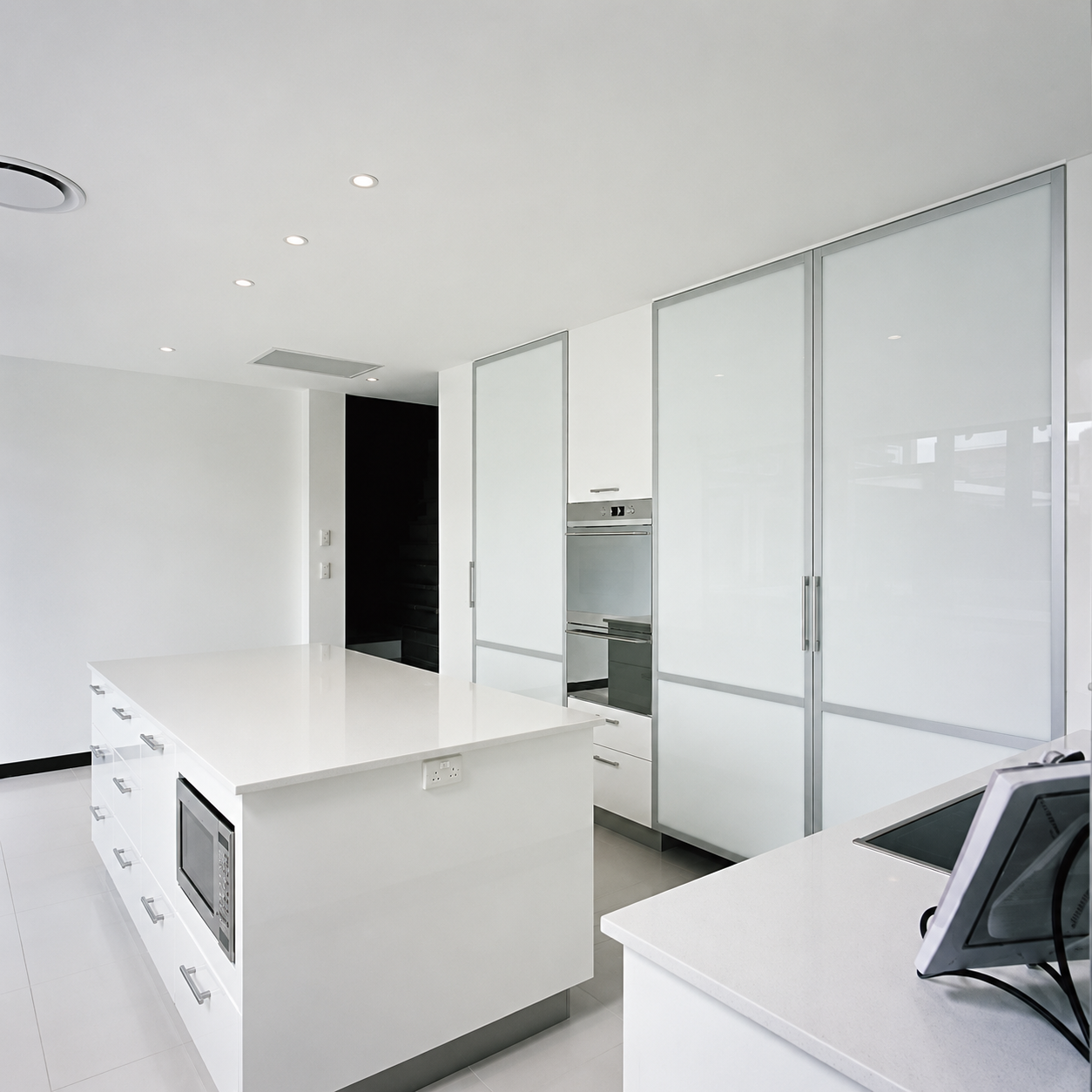 glass kitchen 3