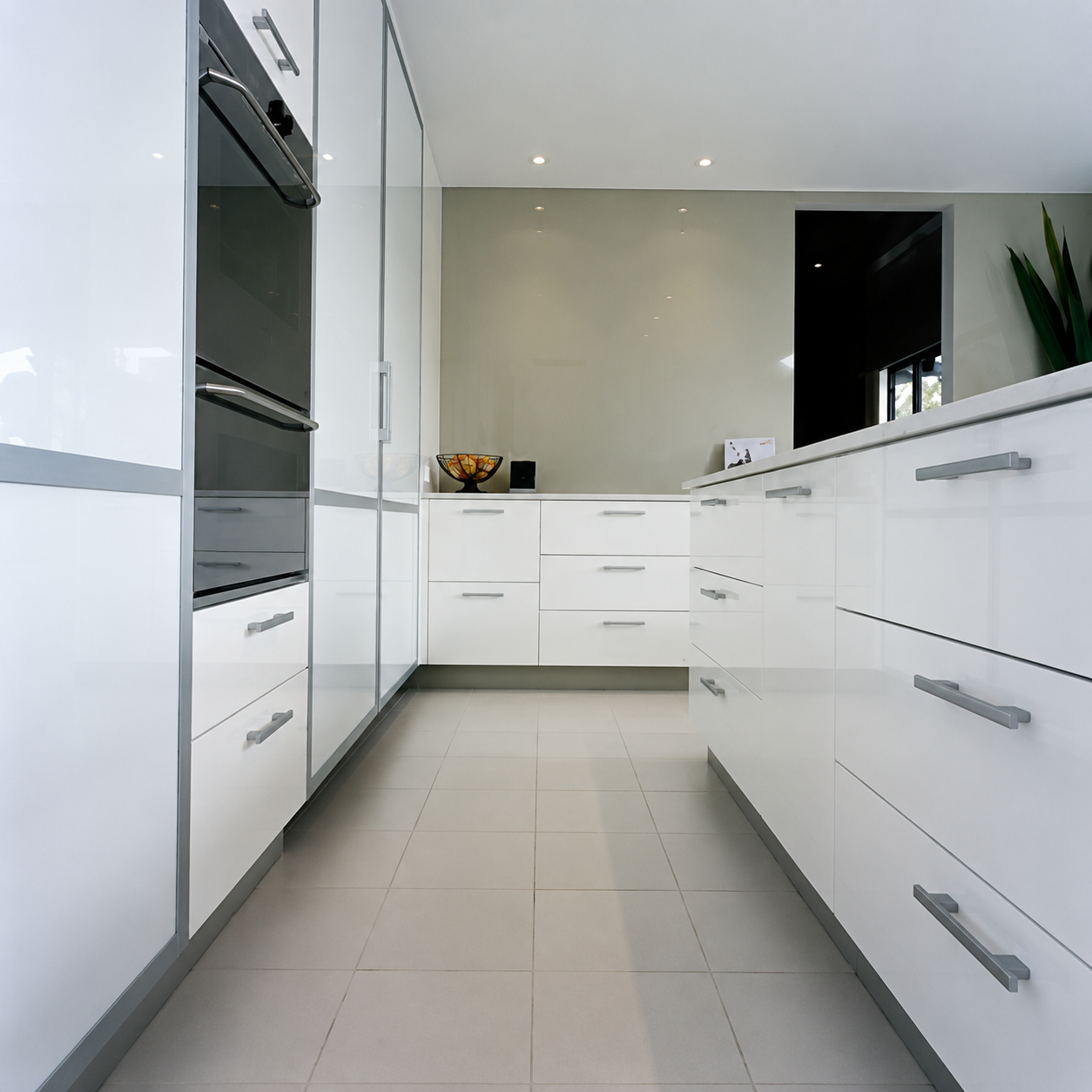 glass kitchen 4